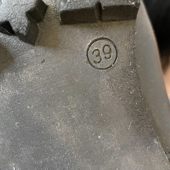 Papucei Handcrafted Ponytail Chelsea Boots -39- - Picture 14 of 17